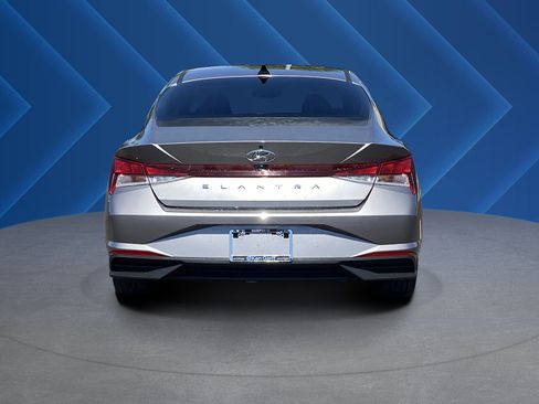 Certified 2023 Hyundai Elantra SEL w/ Convenience Package FWD image 4