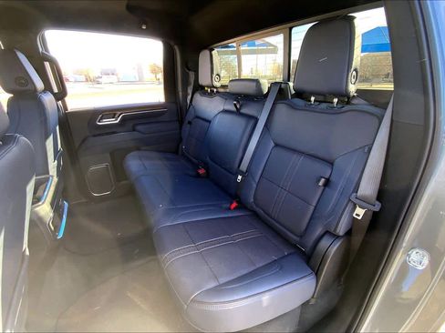 Used 2025 Chevrolet Silverado 2500 High Country w/ Technology Package image 21