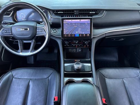 Used 2022 Jeep Grand Cherokee L Limited RWD image 16