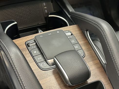 Certified 2025 Mercedes-Benz GLE 350 4MATIC image 32