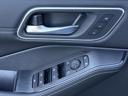 New 2026 Nissan Rogue Platinum AWD/4WD image 15