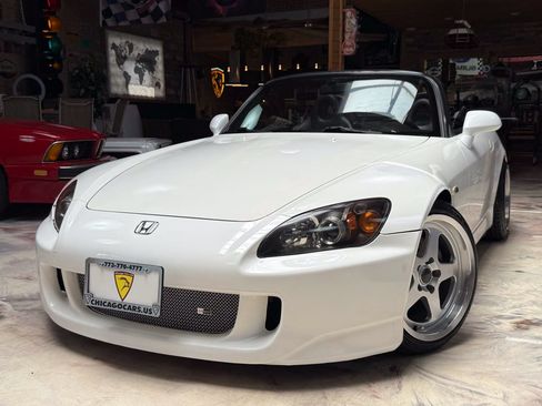 Used 2004 Honda S2000 image 9