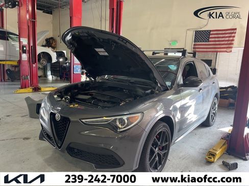 Used 2021 Alfa Romeo Stelvio Ti Sport image 6