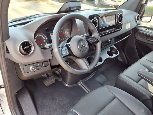 New 2026 Mercedes-Benz Sprinter 2500 image 4