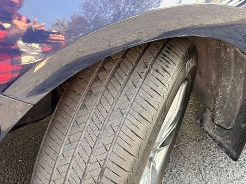 Used 2022 Toyota Sienna XLE image 11