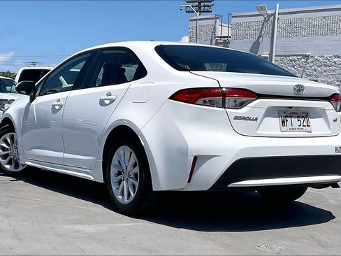 Used 2021 Toyota Corolla LE FWD image 4