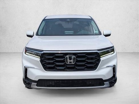 Certified 2024 Honda Pilot EX-L image 2