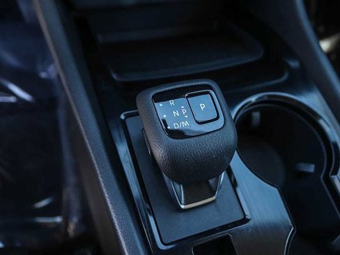 Used 2026 Nissan Rogue SV FWD image 19