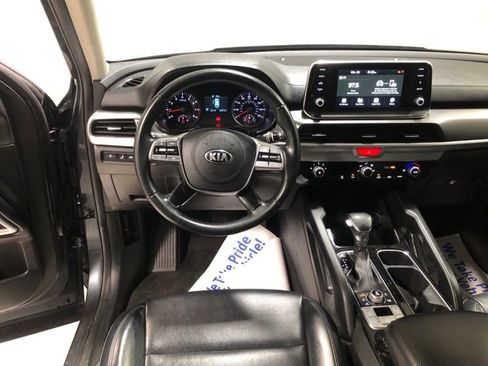 Used 2020 Kia Telluride LX image 30