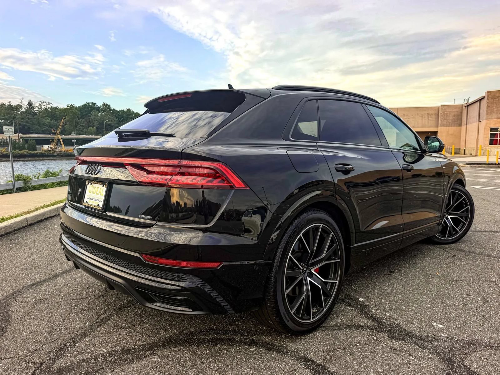 Used 2023 Audi Q8 Prestige AWD/4WD image 6