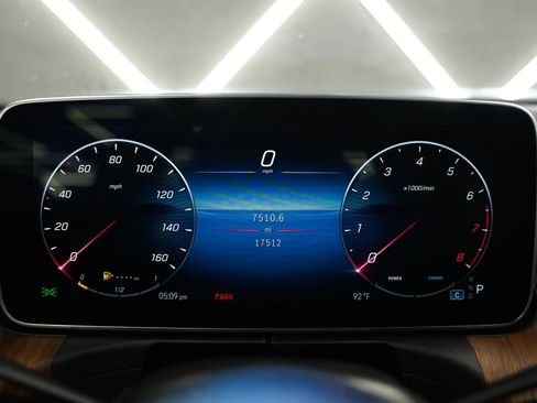 Used 2024 Mercedes-Benz C 300 4MATIC Sedan image 43