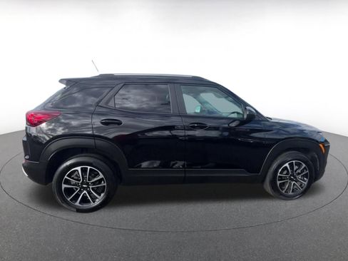 Used 2025 Chevrolet TrailBlazer LT image 16