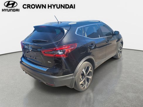 Used 2022 Nissan Rogue Sport SL w/ Premium Package image 4