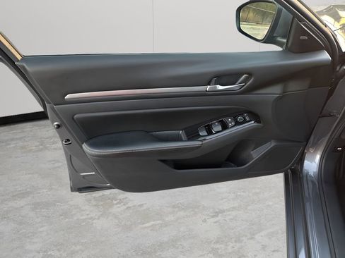 Used 2023 Nissan Altima 2.5 SV image 26