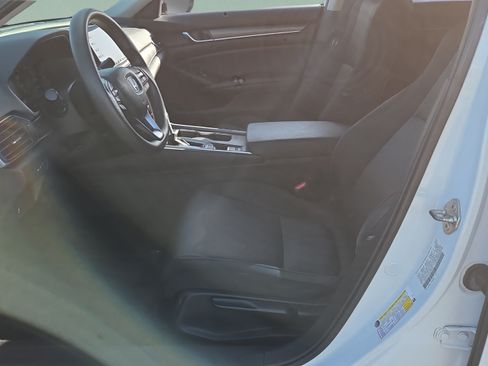 Used 2019 Honda Accord LX image 9