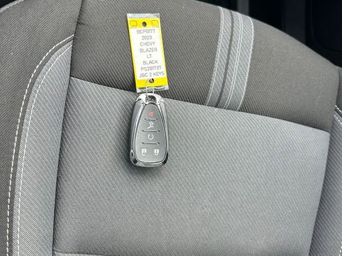 Used 2023 Chevrolet Blazer LT w/ Convenience Package image 11