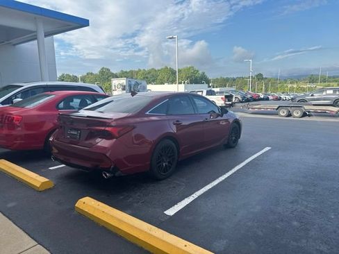 Used 2019 Toyota Avalon XSE FWD image 5