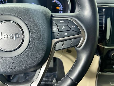 Used 2020 Jeep Grand Cherokee Limited image 18