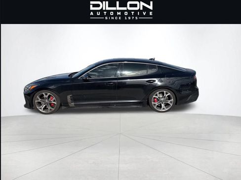 Used 2019 Kia Stinger GT2 image 2