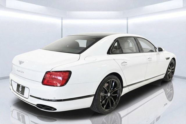 Used 2024 Bentley Flying Spur V8 AWD/4WD image 5