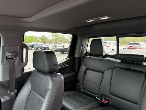 Certified 2022 GMC Sierra 1500 SLT w/ SLT Convenience Package image 10