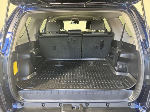 Used 2024 Toyota 4Runner SR5 Premium w/ SR5 Premium Package image 5