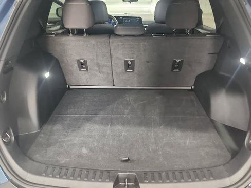Used 2025 Chevrolet Equinox LT FWD image 33