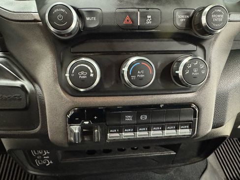 Used 2022 RAM 2500 Tradesman image 27