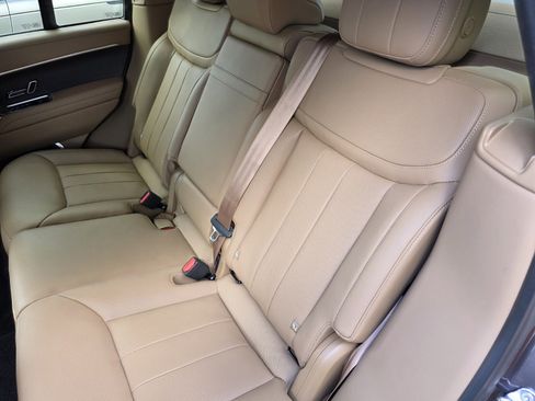 New 2026 Land Rover Range Rover SE image 13