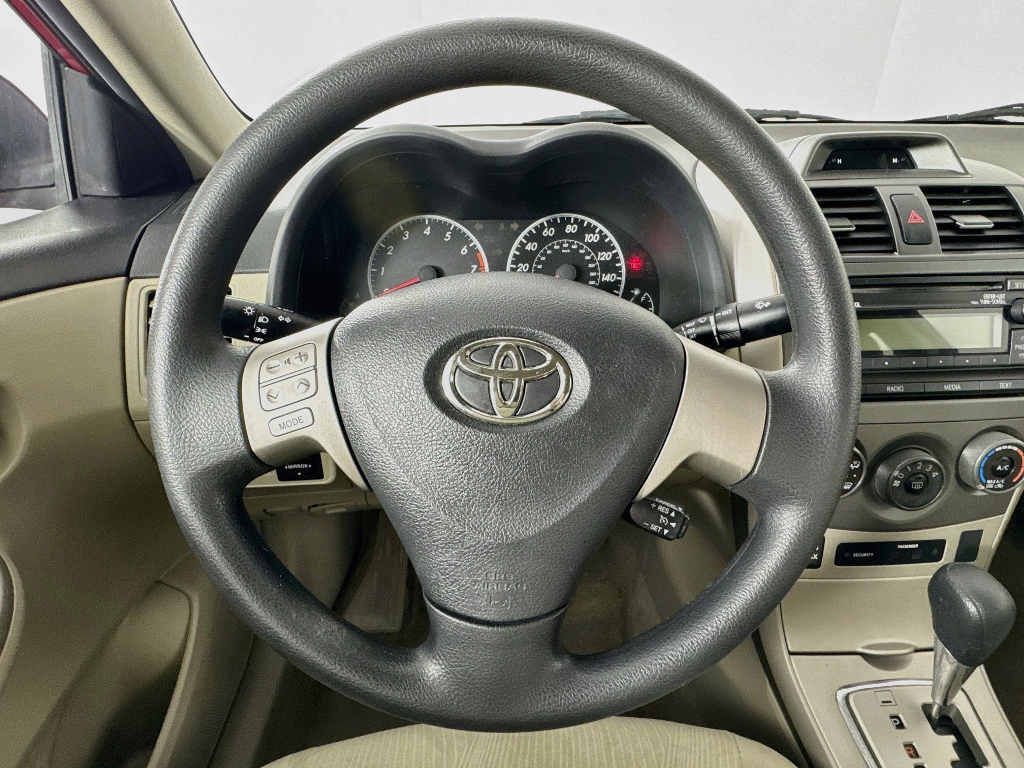 Used 2012 Toyota Corolla LE FWD image 11