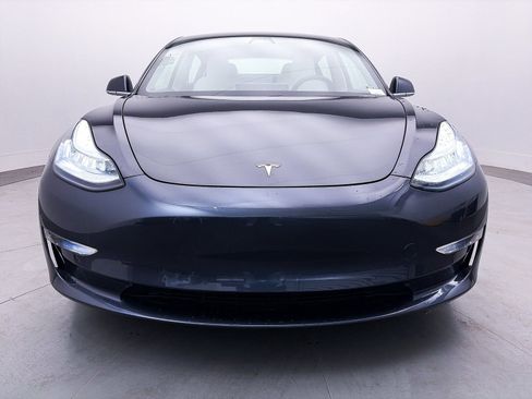 Used 2020 Tesla Model 3 Performance image 9