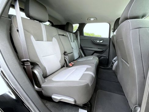 Used 2025 Chevrolet Blazer LT AWD/4WD image 20