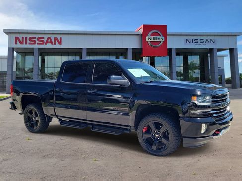 Used 2018 Chevrolet Silverado 1500 LTZ Z71 w/ Redline Edition AWD/4WD image 2