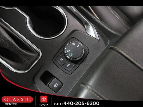 Used 2022 Chevrolet Traverse Premier w/ Redline Edition image 17