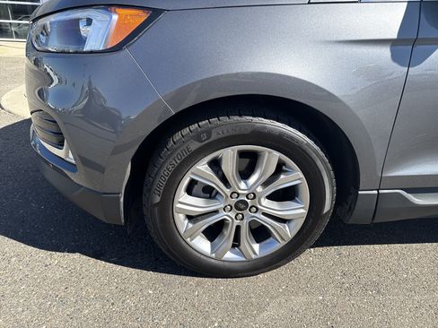 Used 2024 Ford Edge Titanium AWD/4WD image 9