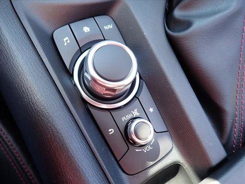 Used 2019 MAZDA MX-5 Miata Grand Touring RWD image 13