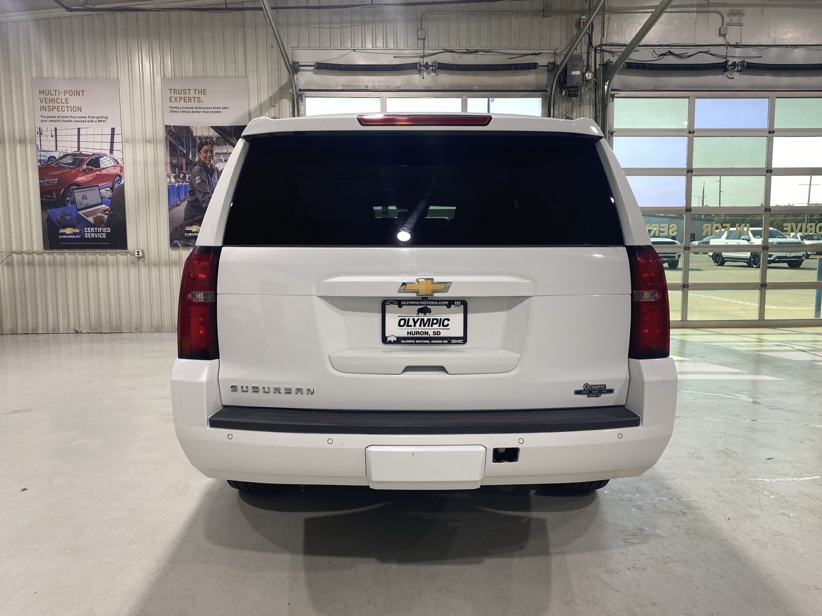 Used 2018 Chevrolet Suburban LT AWD/4WD image 6