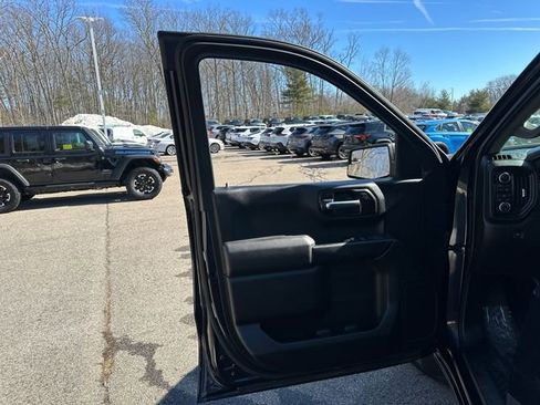 Used 2022 Chevrolet Silverado 1500 Custom image 22