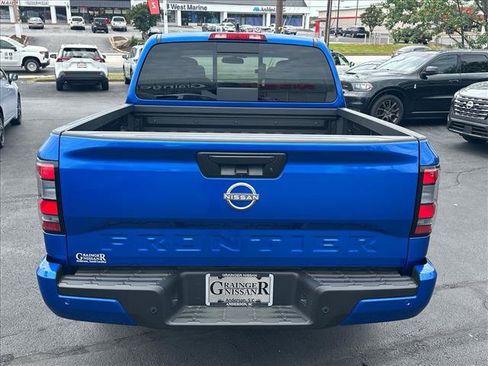 Certified 2025 Nissan Frontier SV RWD image 4