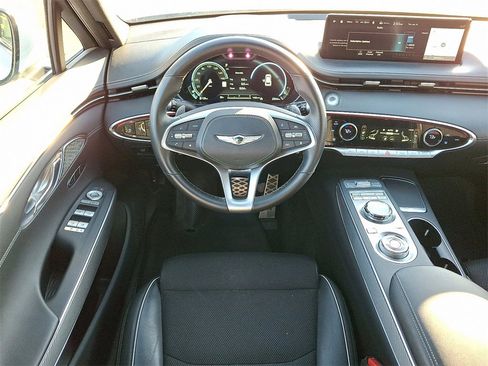 Used 2023 Genesis GV70 2.5T w/ Sport Prestige Package image 12