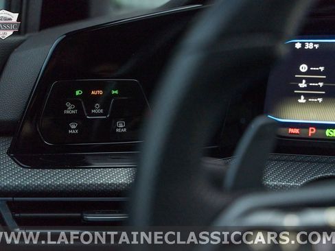 Used 2022 Volkswagen Golf R image 87