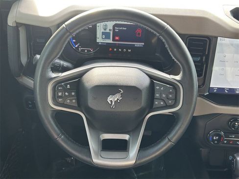 Used 2023 Ford Bronco Wildtrak image 44