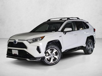 Used 2021 Toyota RAV4 SE w/ Weather & Moonroof Package