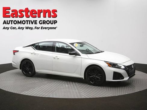Used 2023 Nissan Altima 2.5 SR FWD image 47
