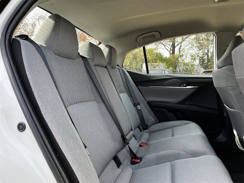 Used 2025 Toyota Camry LE image 23