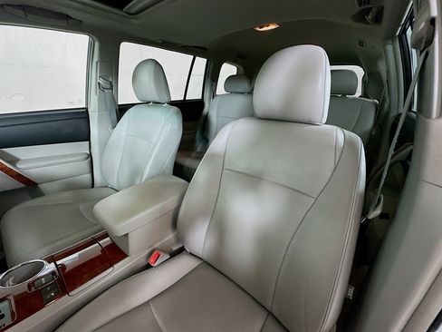Used 2011 Toyota Highlander Limited w/ Tow Pkg AWD/4WD image 20