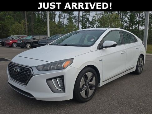 Used 2020 Hyundai Ioniq SEL image 24
