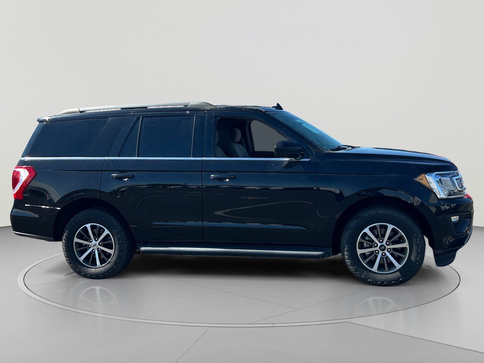 Used 2020 Ford Expedition XLT RWD image 6