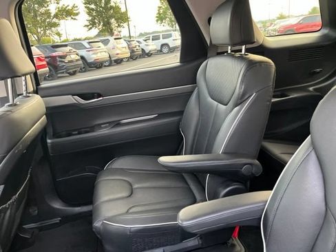 Used 2025 Hyundai Palisade SEL FWD image 15