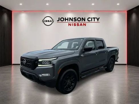 Used 2023 Nissan Frontier SV w/ Midnight Edition Package AWD/4WD image 9
